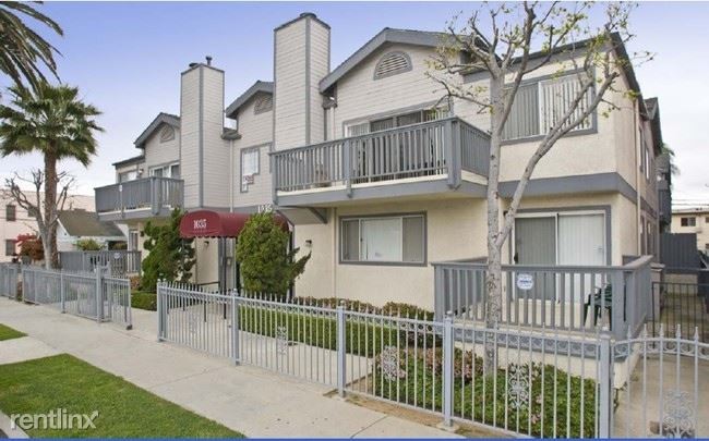 Primary Photo - 1035 Raymond Ave