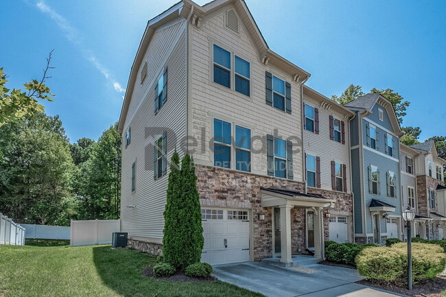 Building Photo - 4223 New Hermitage Dr