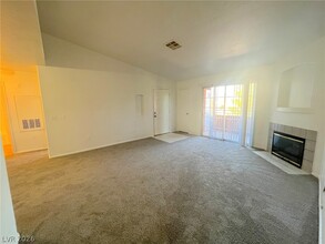 Building Photo - 4730 E Craig Rd