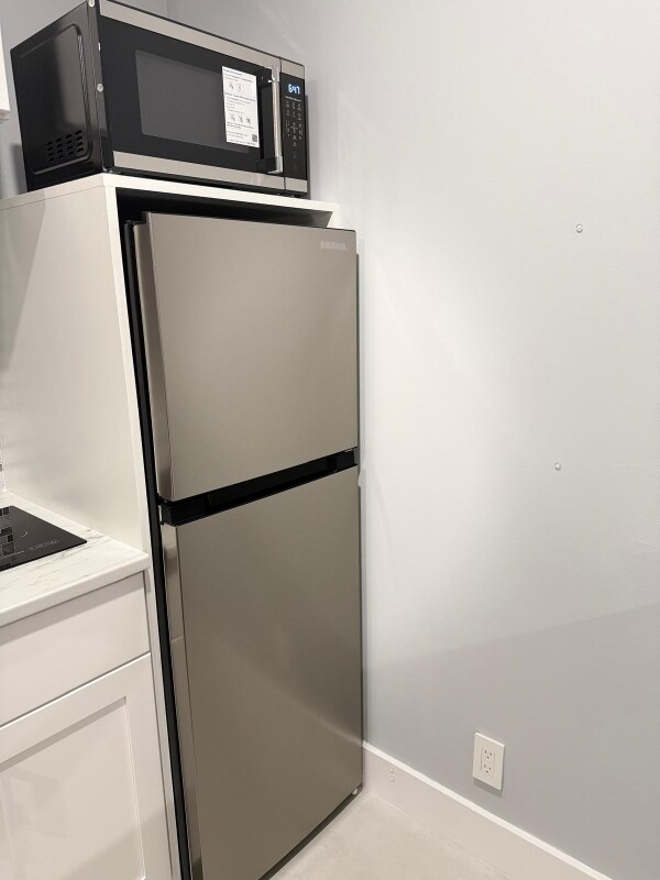 Building Photo - 3431 Thomas St