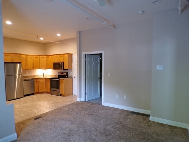 Photo - 1072 Washington Street Unit 3 Apartment