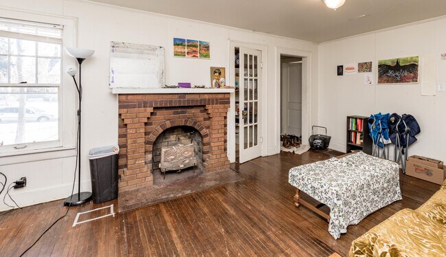 Building Photo - 1603 Hinkson Ave