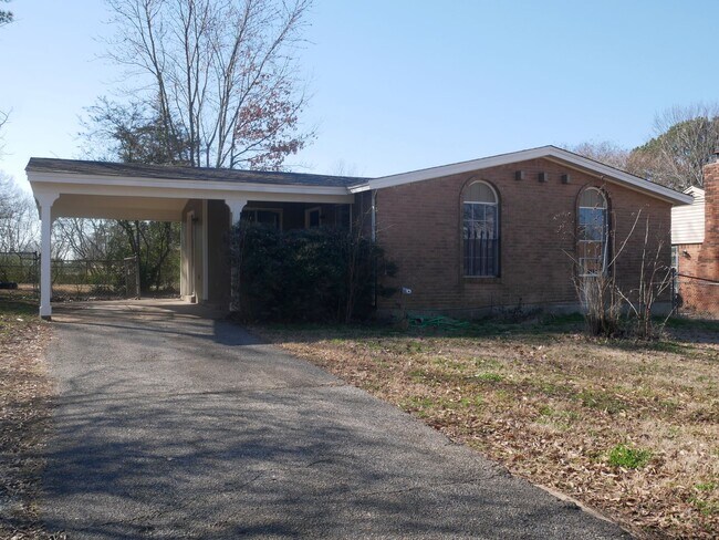 Foto del edificio - *****JUST REDUCED*****1853 Custer Dr South...