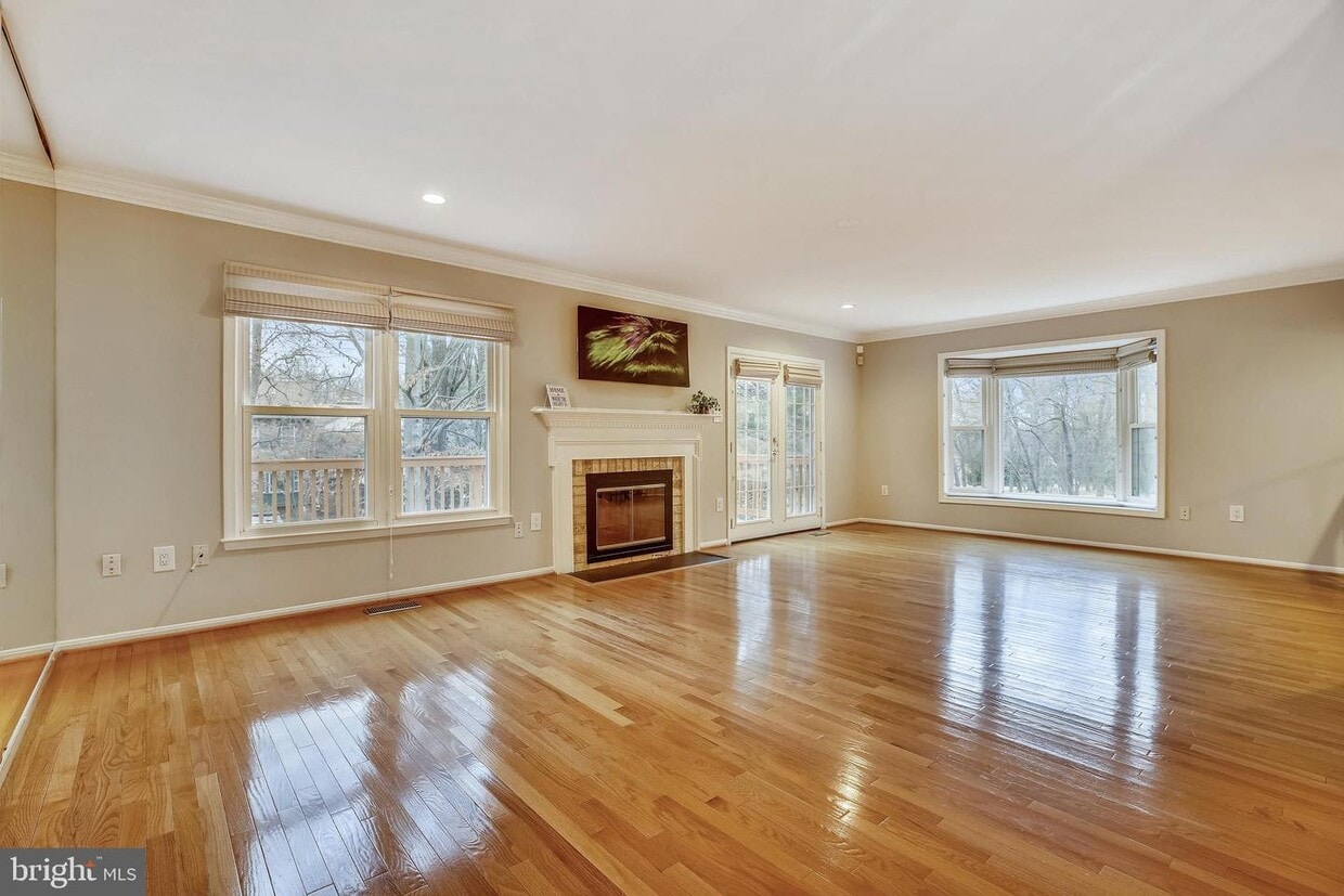Primary Photo - 7783 Heatherton Ln