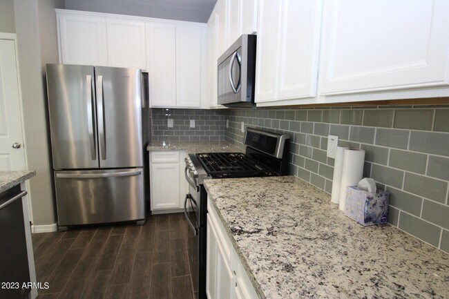 Foto del edificio - 17222 N 9th Pl