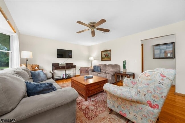 Building Photo - 154 Old Croton Rd