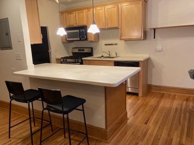 Foto principal - 3116 12th Ave S