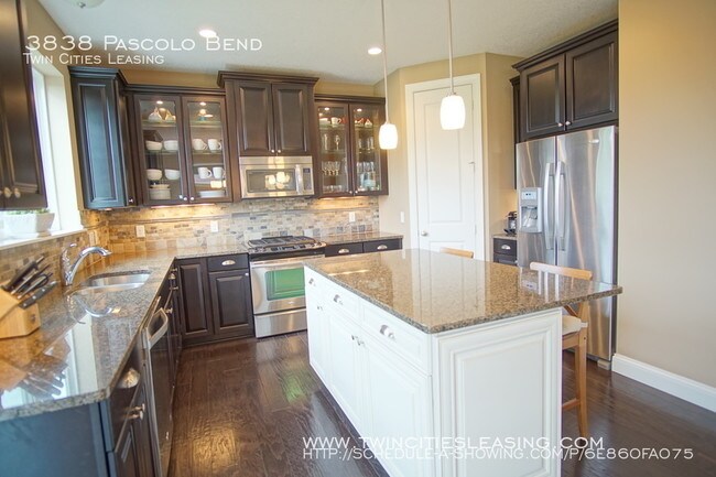 Foto del edificio - Priced 2 Move! 5 Bed 3.5 Bath 3,725sqft