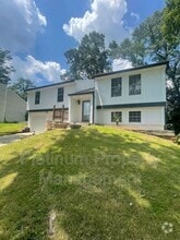 Building Photo - 10500 Worthington Hills Manor