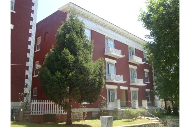 Foto del edificio - 901-907 Benton Blvd