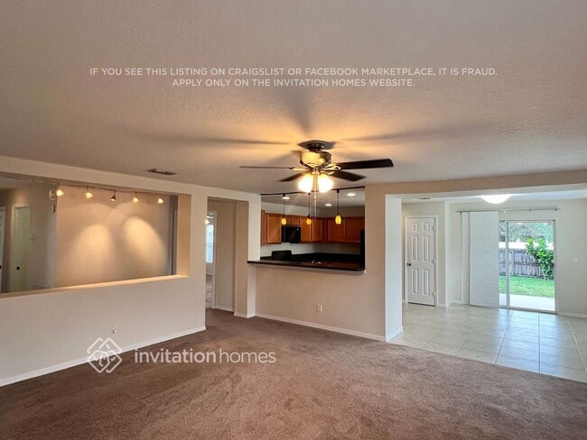 Foto del edificio - 391 SW Millard Dr