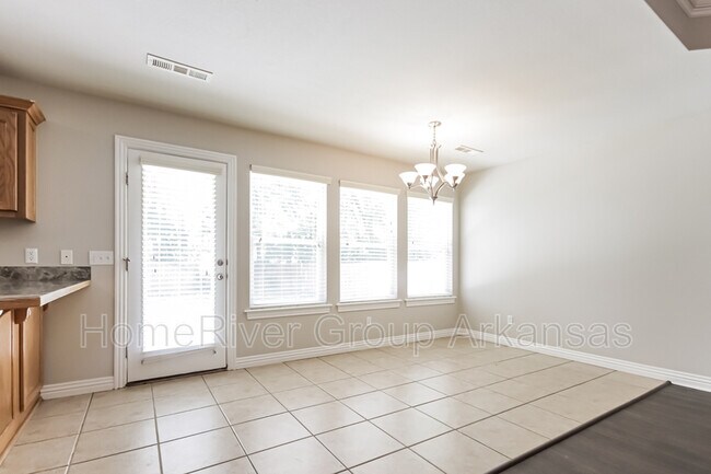 Foto del edificio - 308 S Ozark St