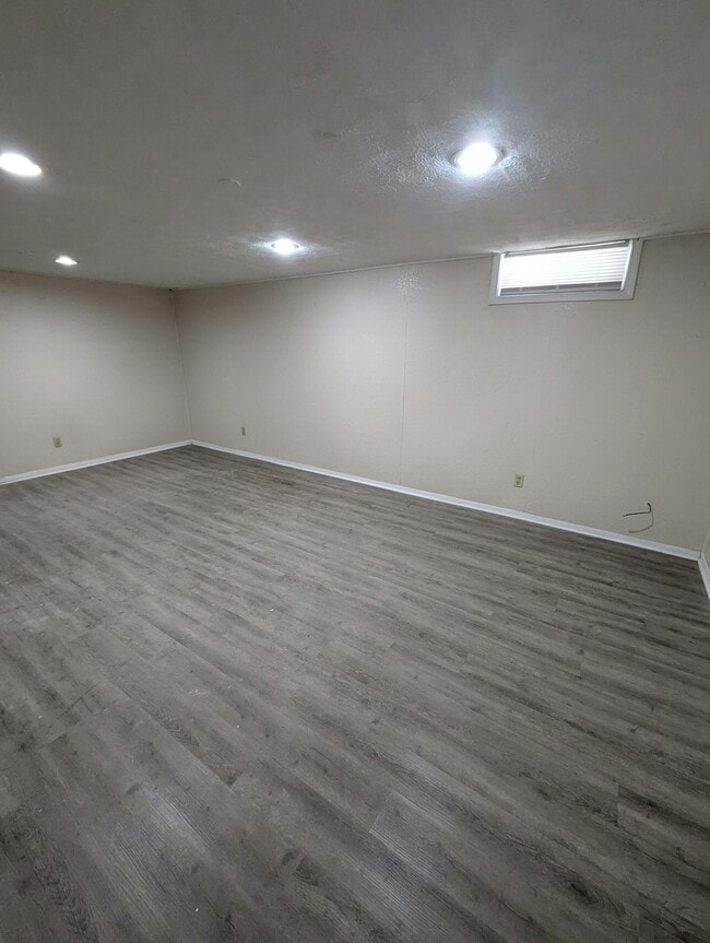 Building Photo - 121 N 36th St