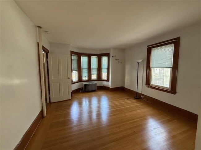 Building Photo - 26 Otis St