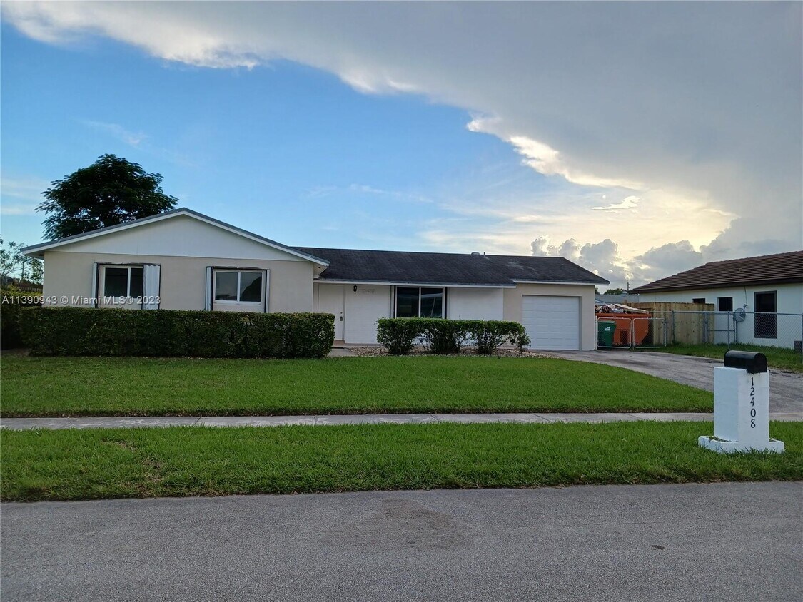 12408 SW 266th Ln, Naranja, FL 33032 House Rental in Naranja, FL