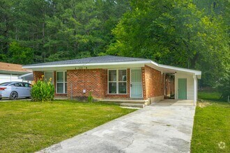 Building Photo - 3339 Pinewood Ave