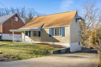 Building Photo - 217 Key Dr