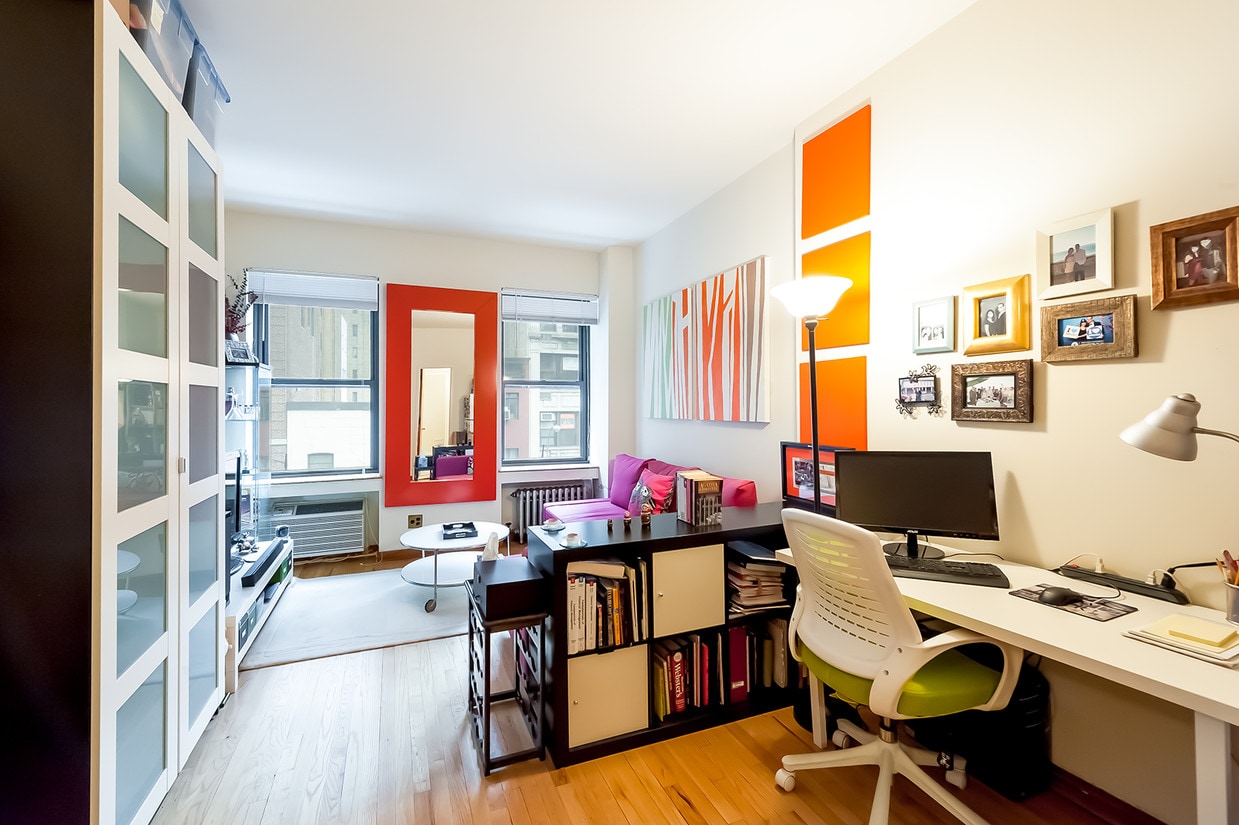 Building Photo - 406 Lexington Ave