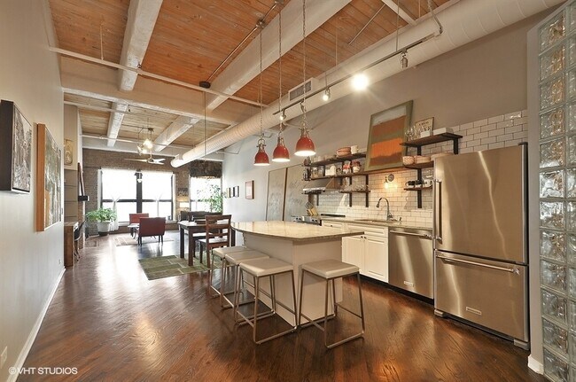 Foto del edificio - 1728 N Damen Ave
