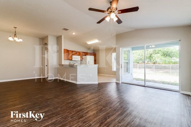 Building Photo - 826 Barrister Dr