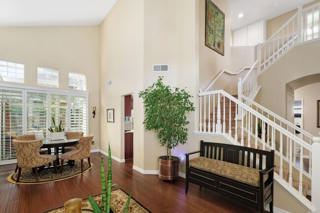Building Photo - Meticulously Maintained Home in Temeku Hills, 4br/3ba, 3 Car Garage, 1981 sqft. + Enclosed Sunroo...