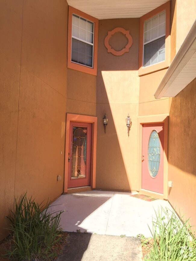 Building Photo - 6813 Misty View Dr