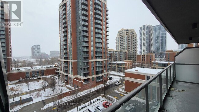 Photo du bâtiment - B-8228 Birchmount Rd