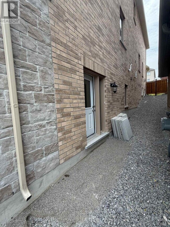 Building Photo - 177 Rowe St