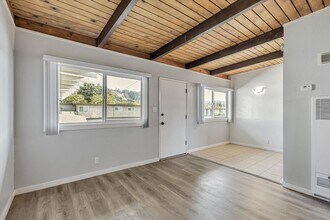 Building Photo - 6501 Donal Ave