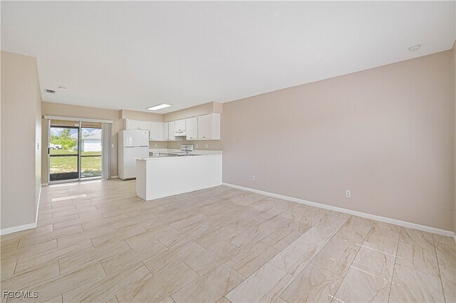 Foto del edificio - 524 SE 24th Ave