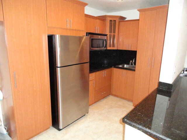 Foto del edificio - 7928 Harding Ave