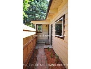 Building Photo - 946 N Branciforte Ave