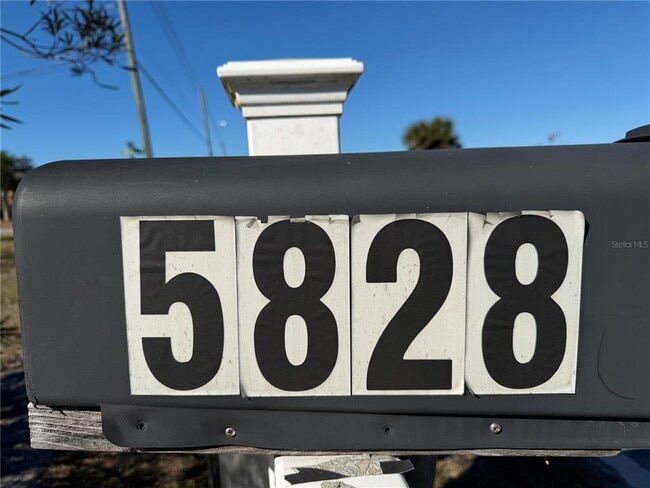 Foto del edificio - 5828 Gulf Dr