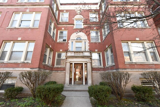 Foto del edificio - 4406 N Racine Ave