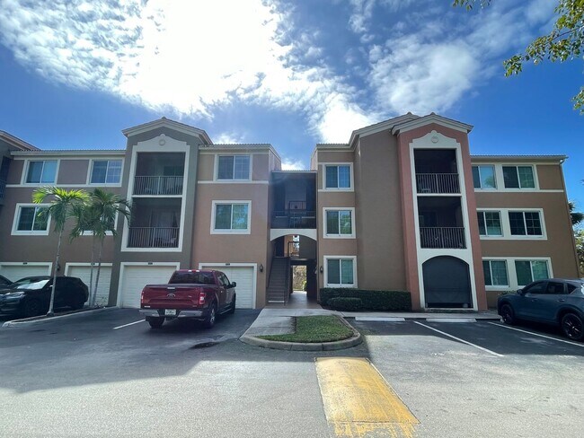 Foto del edificio - ANNUAL RENTAL - RESERVE AT NAPLES -2 BED 2...