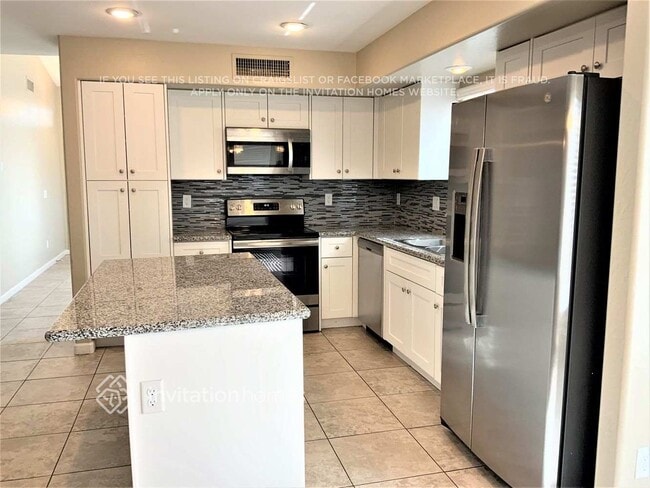 Building Photo - 28472 N Desert Hills Dr