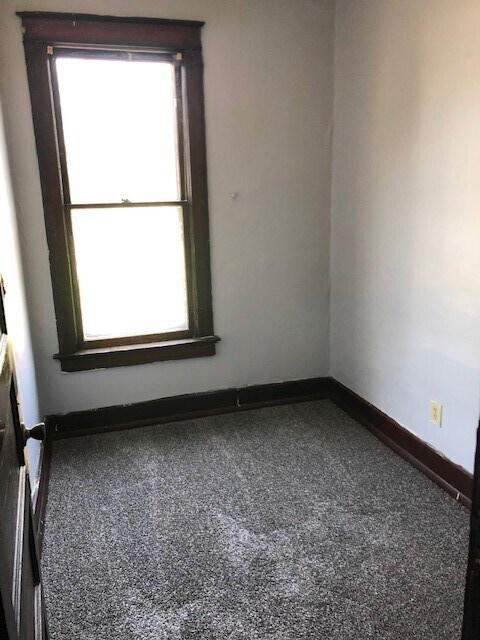Building Photo - 772 Judson St