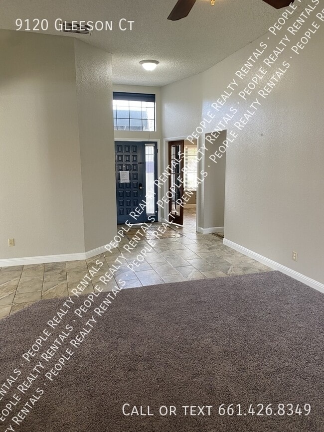 Foto del edificio - 9120 Gleeson Ct