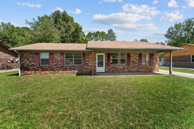 Foto del edificio - 234 Deerwood Dr