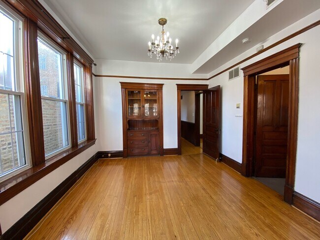 Foto del edificio - 3906 N Ashland Ave