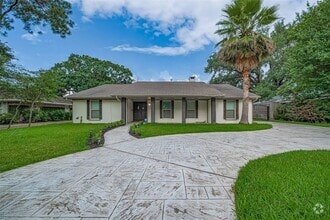 Building Photo - 2402 Chimney Rock Rd