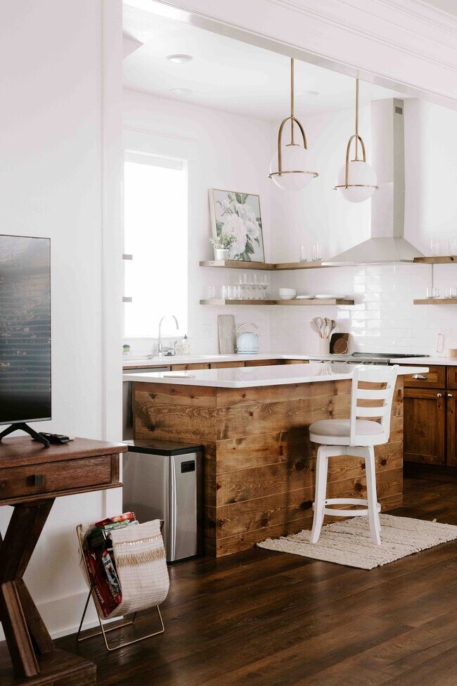 Foto del edificio - 2025 Loretta Parker Lane