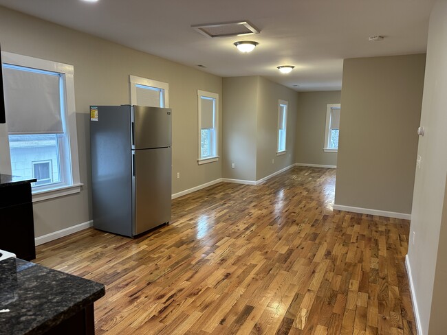 Building Photo - 38 Columbia St