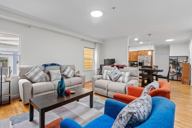 Foto del edificio - 6120 Fillmore Pl