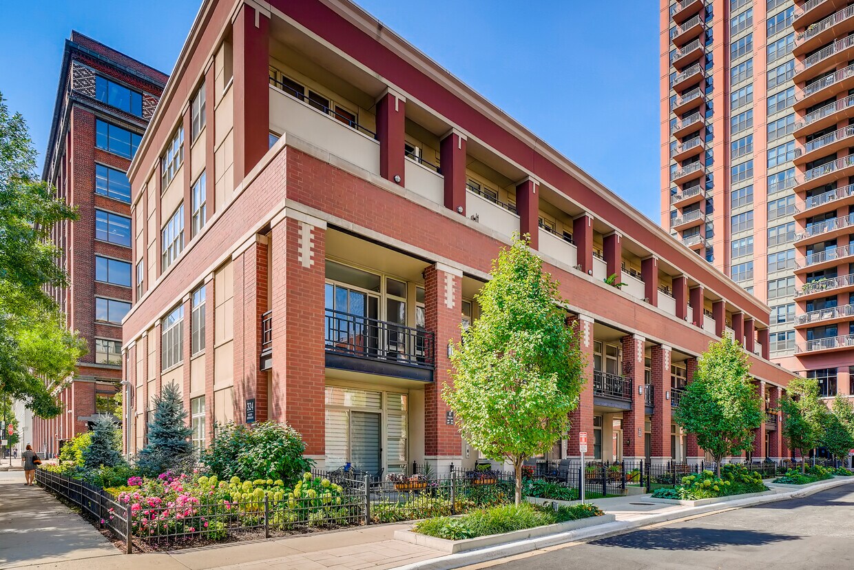 Foto principal - 324 N Jefferson St