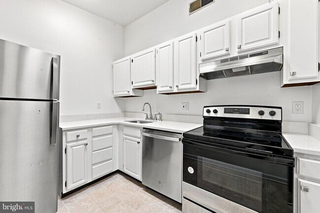 Foto del edificio - 506 W 9th St