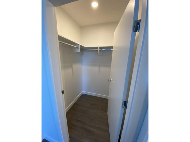 Photo du bâtiment - 13615 Fraser Hwy