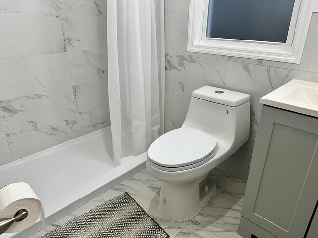 Foto del edificio - 3440 Brookfield Dr