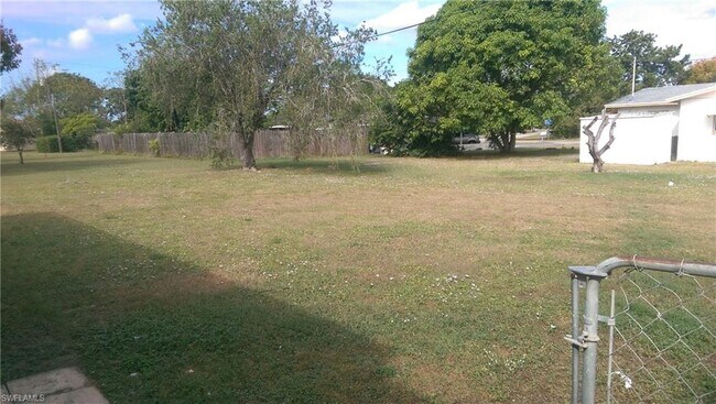 Building Photo - 505 Leeland Heights Blvd W