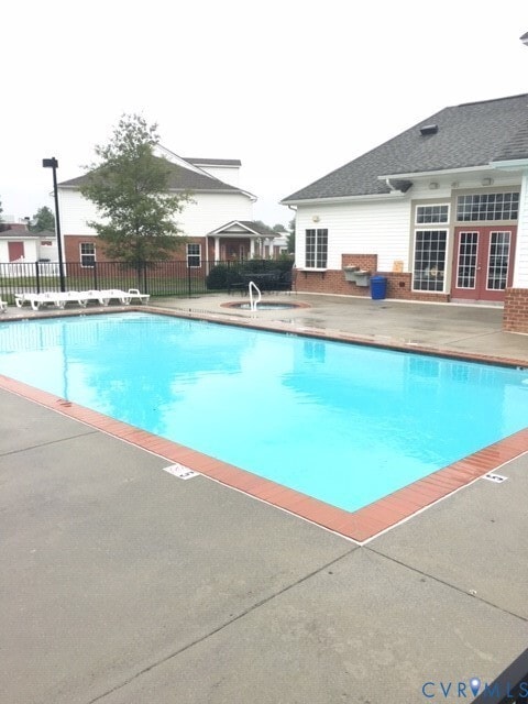 Foto del edificio - 7474 Pebble Lake Dr